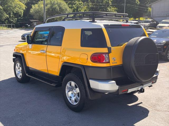 used 2007 Toyota FJ Cruiser car, priced at $13,995