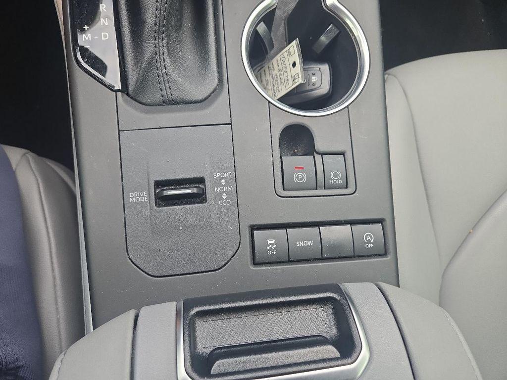 used 2020 Toyota Highlander car, priced at $28,995