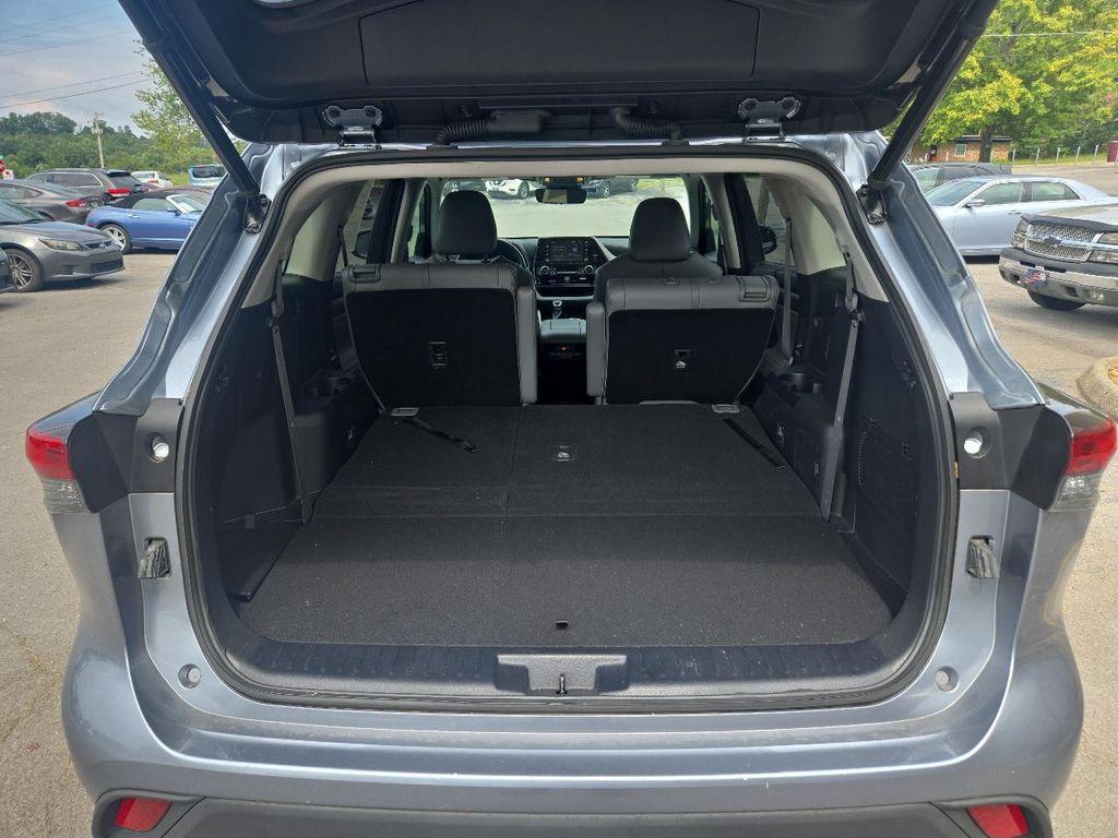 used 2020 Toyota Highlander car, priced at $28,995