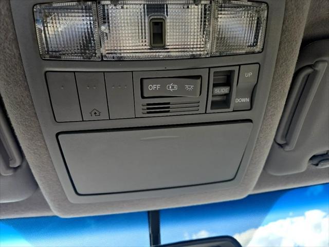 used 2012 Toyota Highlander car, priced at $11,995