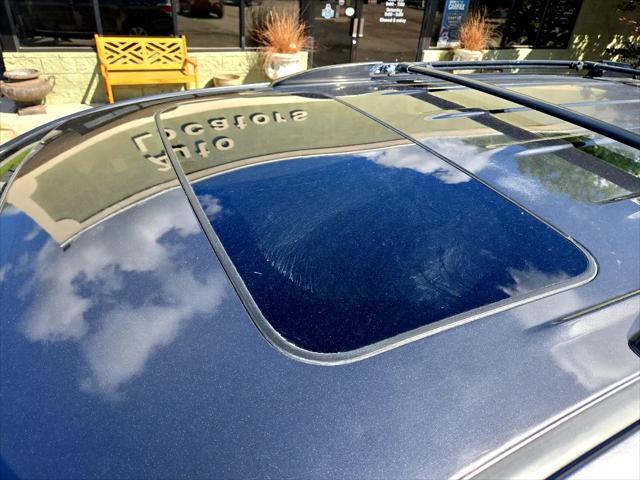 used 2012 Toyota Highlander car, priced at $11,995
