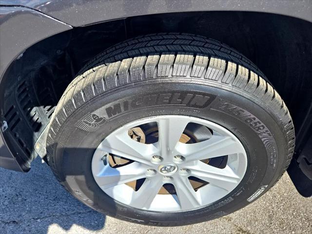 used 2012 Toyota Highlander car, priced at $11,995