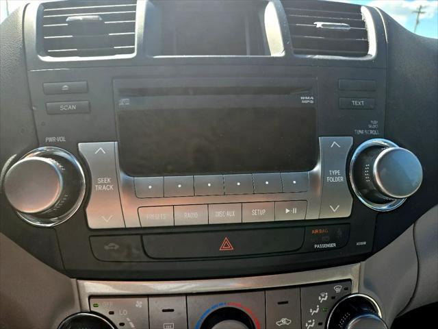 used 2012 Toyota Highlander car, priced at $11,995