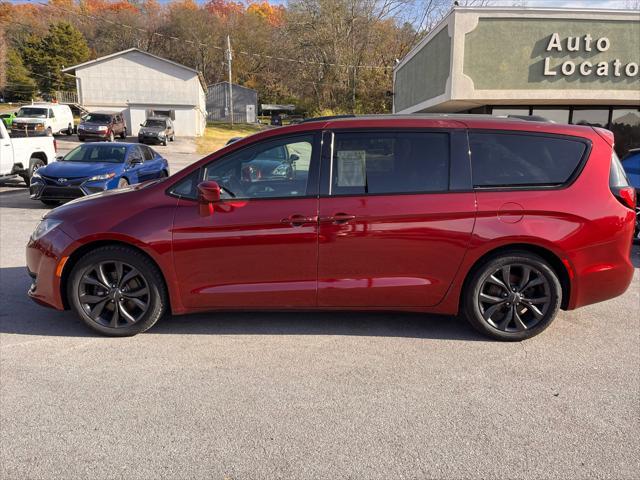 used 2018 Chrysler Pacifica car, priced at $13,995