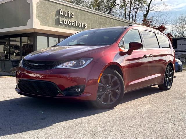 used 2018 Chrysler Pacifica car, priced at $14,995