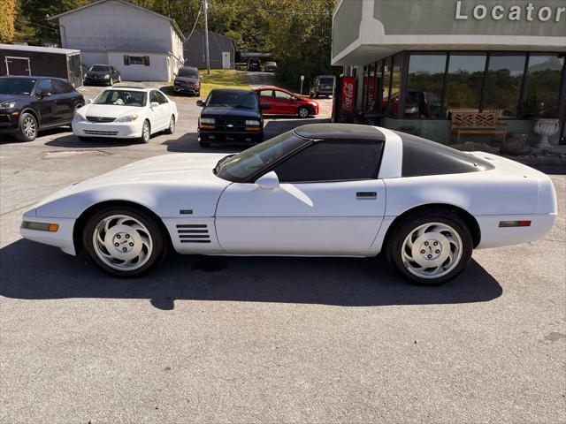 used 1993 Chevrolet Corvette car, priced at $15,995