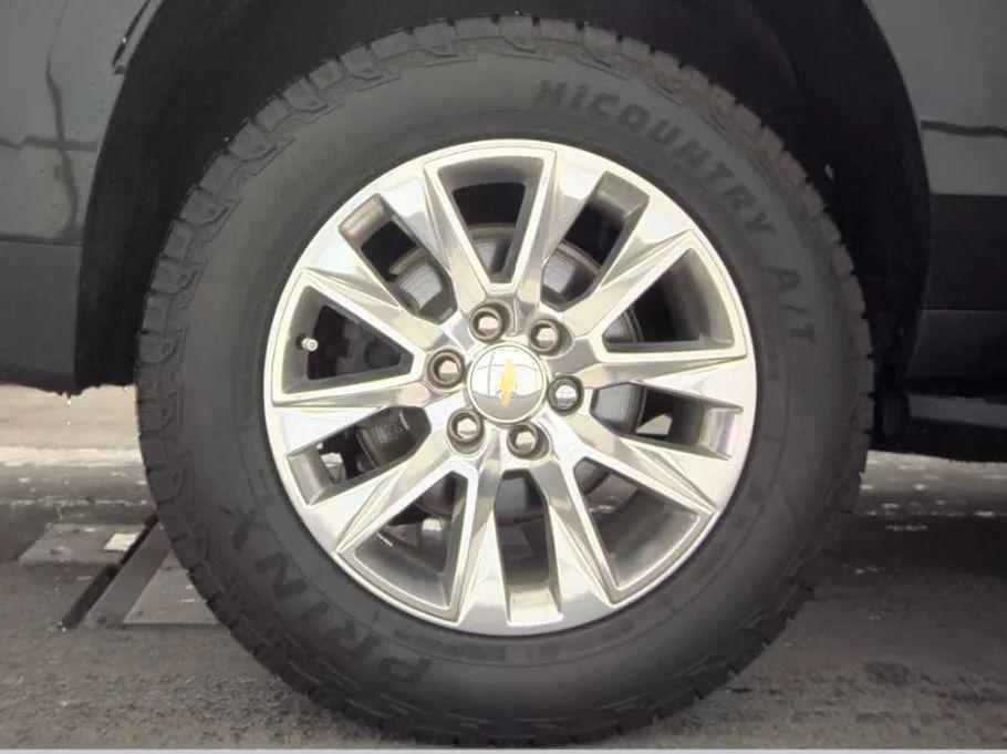 used 2021 Chevrolet Suburban car, priced at $29,998