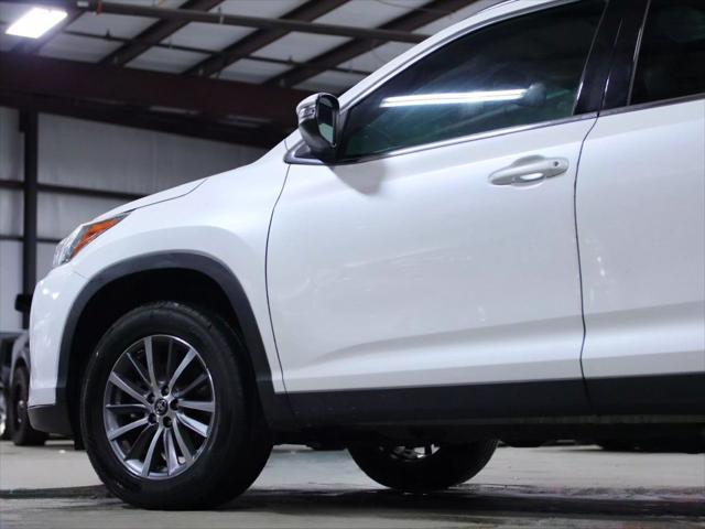 used 2019 Toyota Highlander car, priced at $21,998