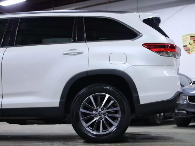 used 2019 Toyota Highlander car, priced at $21,998