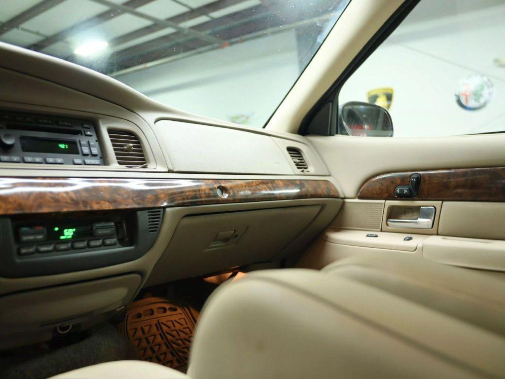 used 2005 Mercury Grand Marquis car, priced at $11,998