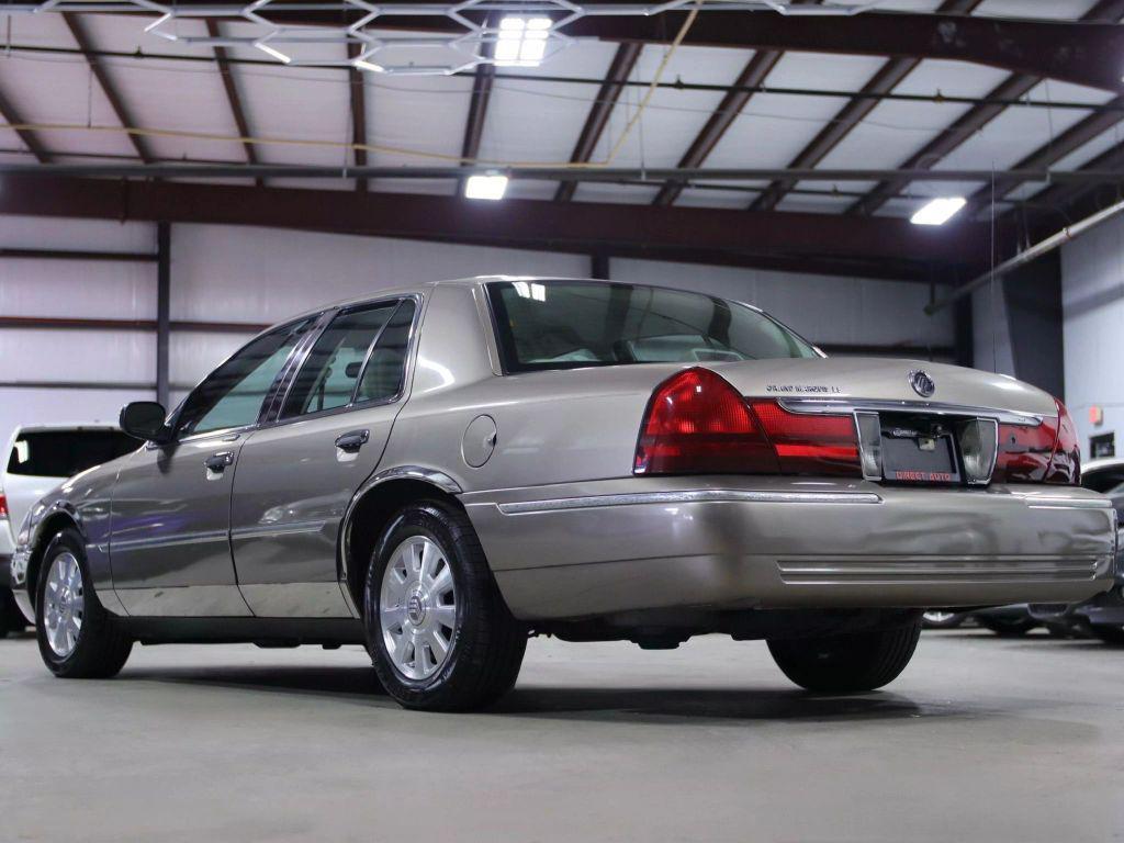 used 2005 Mercury Grand Marquis car, priced at $11,998
