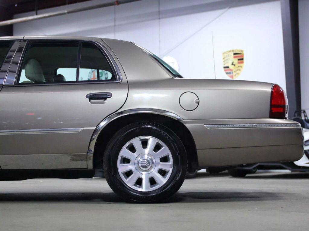 used 2005 Mercury Grand Marquis car, priced at $11,998