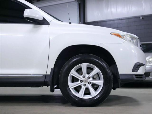 used 2012 Toyota Highlander car, priced at $7,998