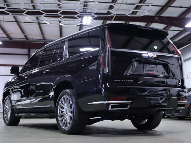 used 2022 Cadillac Escalade ESV car, priced at $44,998