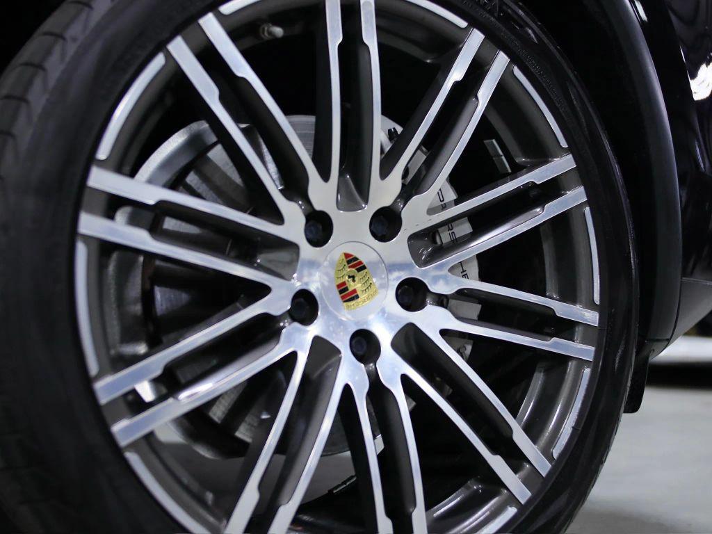 used 2018 Porsche Cayenne car, priced at $28,998