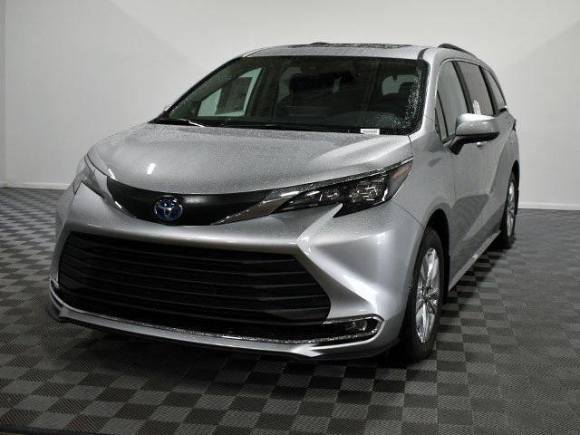 new 2024 Toyota Sienna car, priced at $48,065