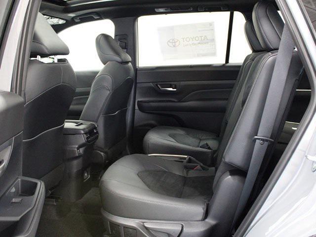 new 2025 Toyota Grand Highlander Hybrid car, priced at $61,558
