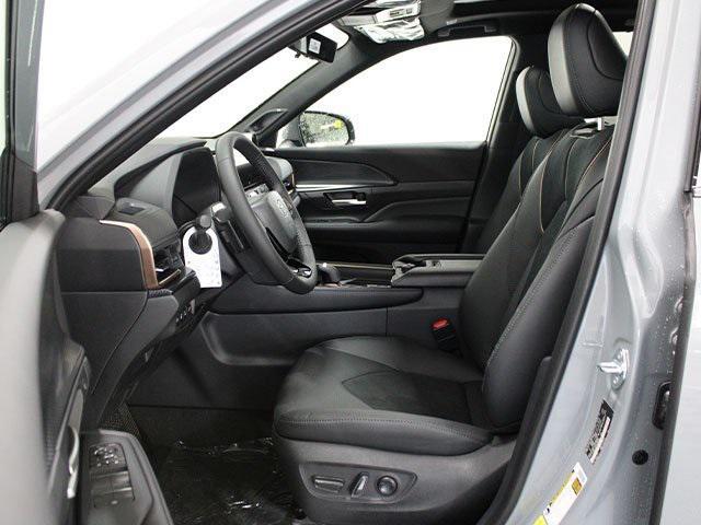 new 2025 Toyota Grand Highlander Hybrid car, priced at $61,558