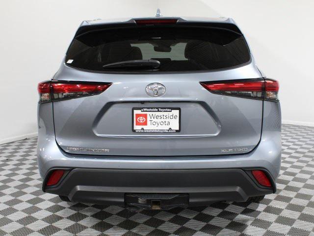 used 2021 Toyota Highlander car, priced at $29,000