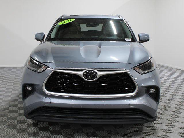 used 2021 Toyota Highlander car, priced at $29,000