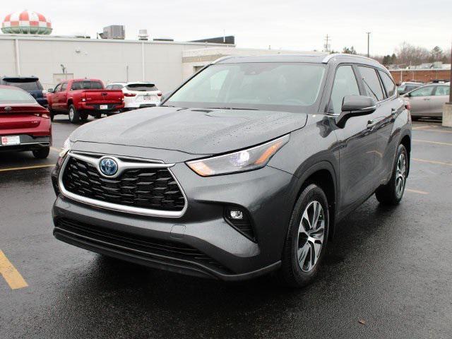 used 2023 Toyota Highlander Hybrid car, priced at $41,000