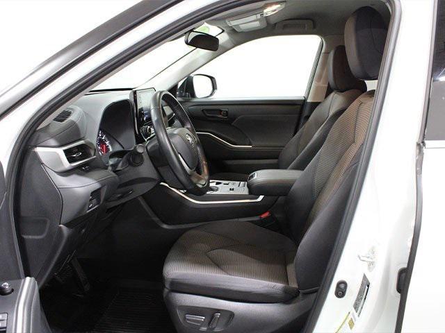 used 2022 Toyota Highlander car, priced at $31,000