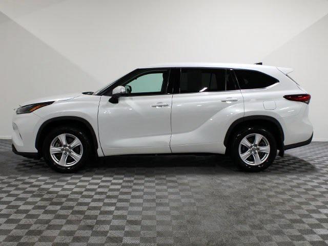 used 2022 Toyota Highlander car, priced at $31,000