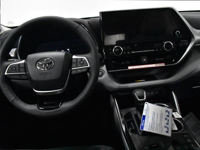 new 2024 Toyota Highlander Hybrid car, priced at $57,007