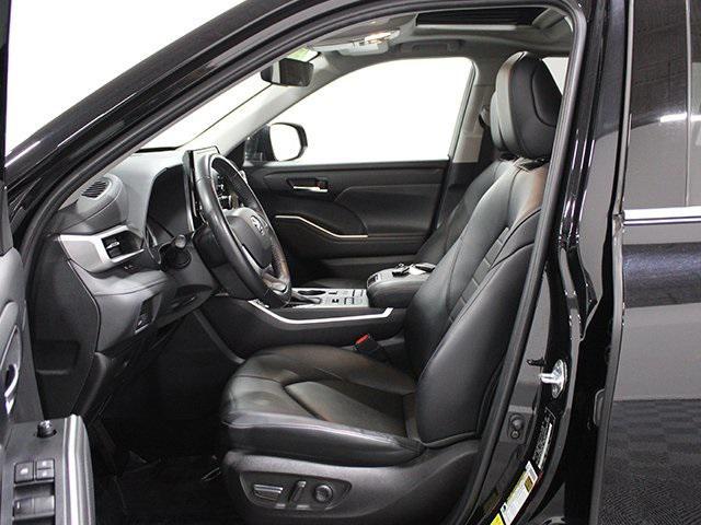 used 2022 Toyota Highlander car, priced at $36,000