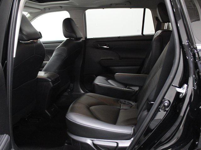 used 2022 Toyota Highlander car, priced at $36,000