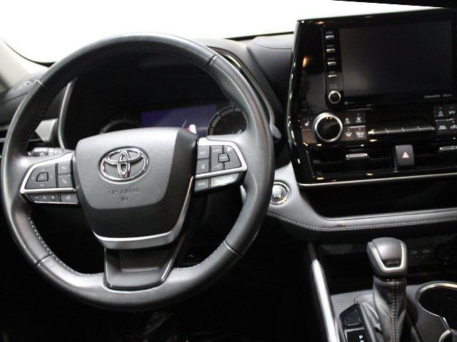 used 2022 Toyota Highlander car, priced at $36,000