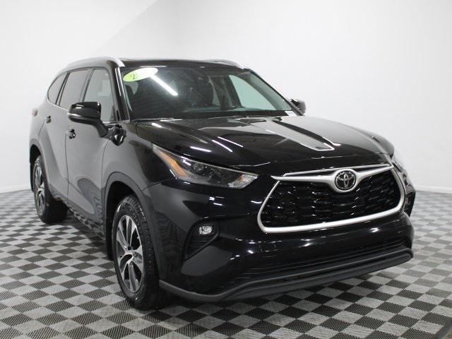 used 2022 Toyota Highlander car, priced at $36,000