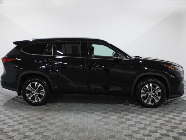used 2022 Toyota Highlander car, priced at $36,000