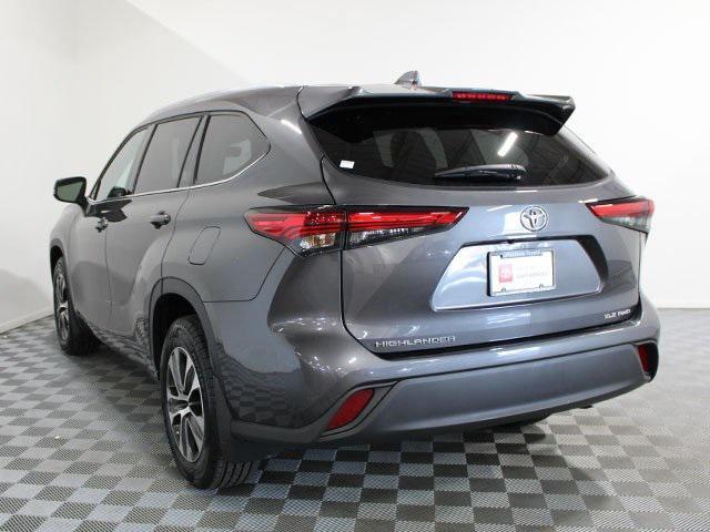 used 2022 Toyota Highlander car, priced at $37,500