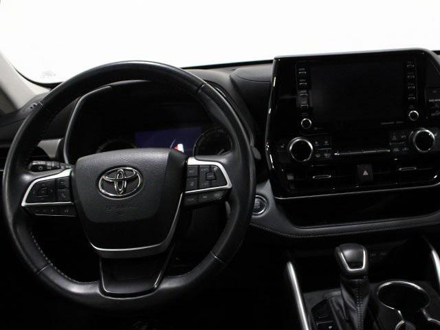 used 2022 Toyota Highlander car, priced at $36,500