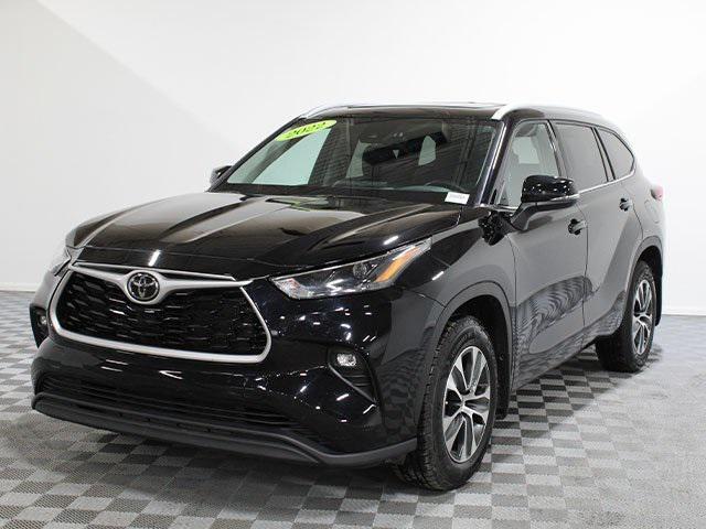 used 2022 Toyota Highlander car, priced at $36,500