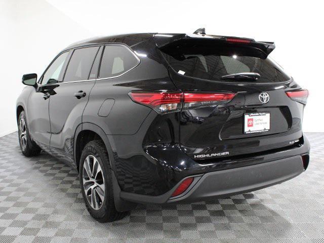 used 2022 Toyota Highlander car, priced at $36,500