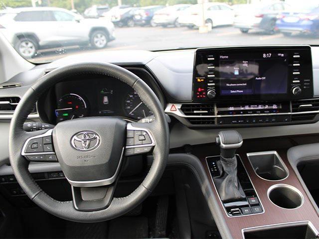 used 2022 Toyota Sienna car, priced at $41,900