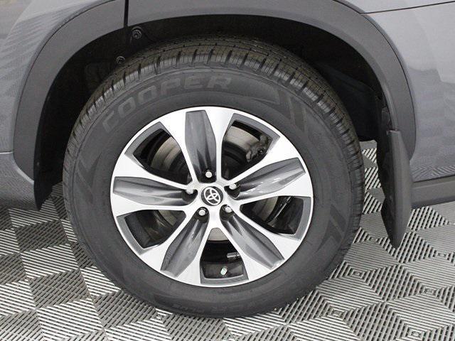 used 2022 Toyota Highlander car, priced at $36,000