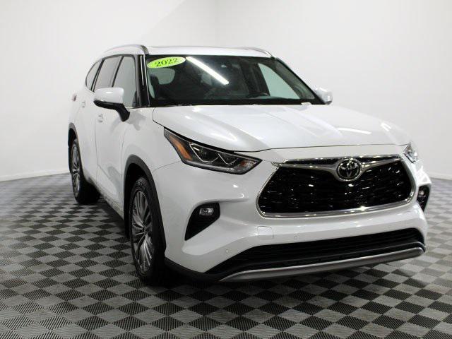 used 2022 Toyota Highlander car, priced at $40,500