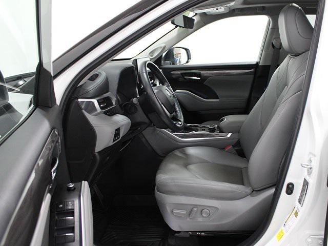 used 2022 Toyota Highlander car, priced at $40,500