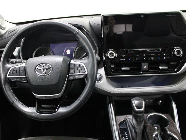 used 2022 Toyota Highlander car, priced at $40,500