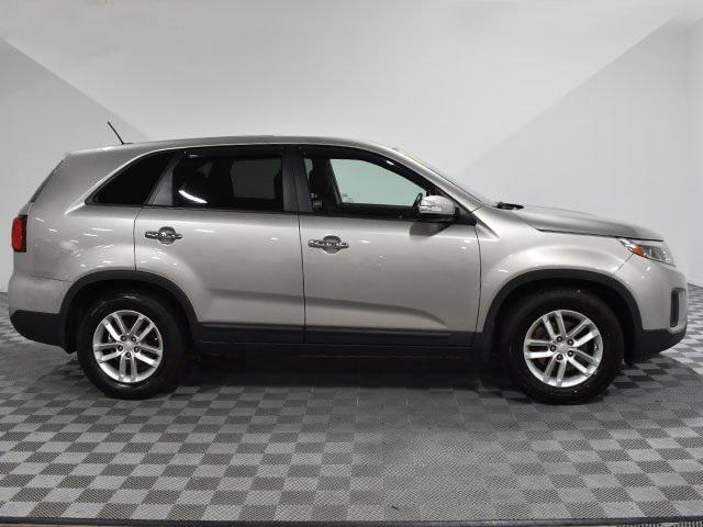 used 2014 Kia Sorento car, priced at $8,900