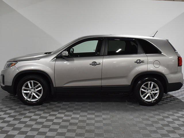 used 2014 Kia Sorento car, priced at $8,900