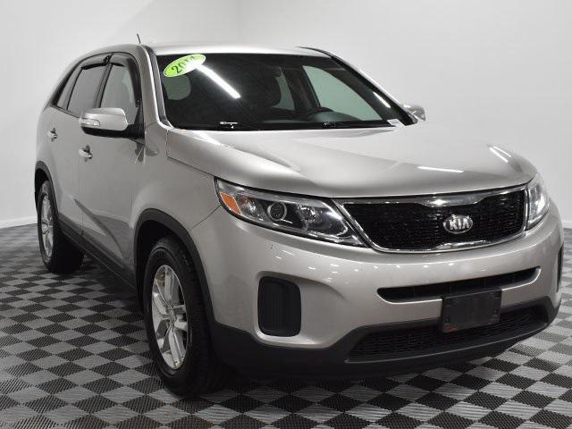 used 2014 Kia Sorento car, priced at $8,900