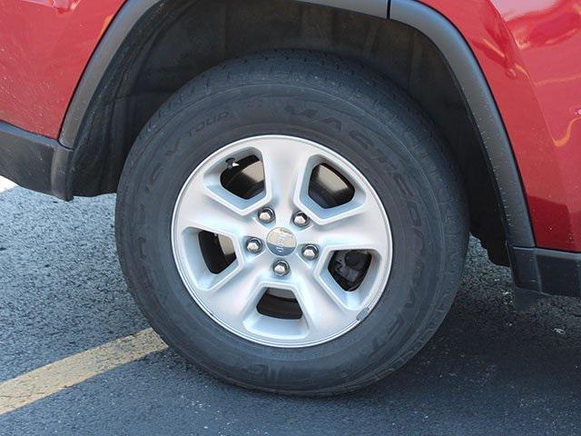used 2015 Jeep Grand Cherokee car, priced at $10,900