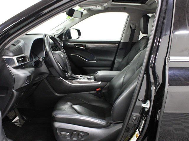 used 2021 Toyota Highlander car, priced at $34,900