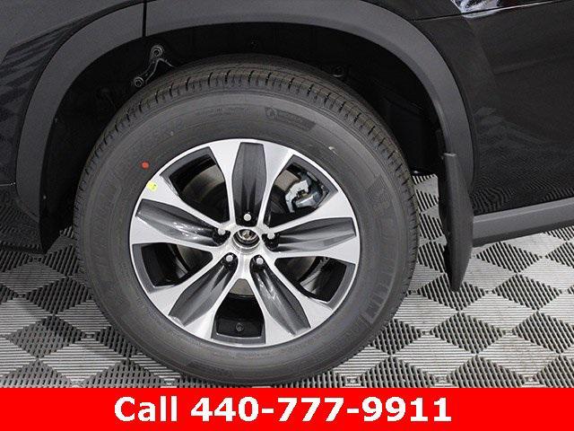 new 2026 Toyota Highlander car, priced at $47,828