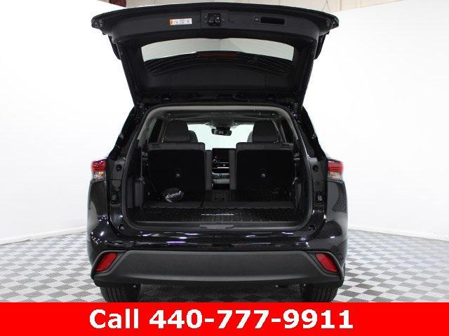 new 2026 Toyota Highlander car, priced at $47,828