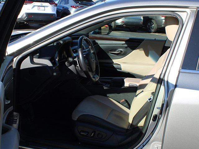 used 2019 Lexus ES 300h car, priced at $22,000